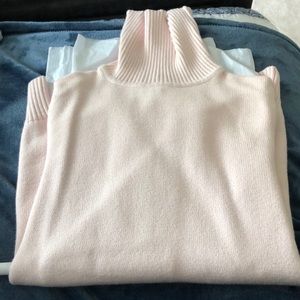 Eddie Bauer light pink turtleneck